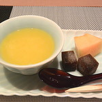 逸品 はし長 鯛廼鯛 - ゼリーにフルーツ、餡子