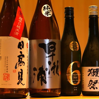 A luxurious day where you can enjoy rare sake and nigiri.