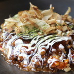 h Okonomiyakiteppanyakitombo - お好み焼き