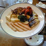 スプリング バレー ブルワリー - 自家製スモーク盛合せ　1,680円