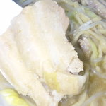 自家製太麺 ドカ盛 マッチョ - チャーシューが旨くなってます。