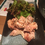 Koshitsu Izakaya Torijuubei - 大山鶏のオーブン焼き、黒胡椒