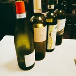 アレグロ コン ブリオ - お料理ごとにワインを合わせてもらいました。４，５本ずつの中から選ばせてくれます。