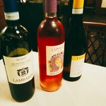 アレグロ コン ブリオ - こうやって何本かオーナーソムリエが選んでくれた中から自分でも選べるのは楽しい。