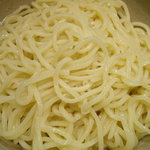 キラキラの麺は３００ｇ
