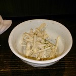 Nanashi gure - 通しのごぼうサラダ