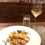 創作イタリアン Gemelli - ボンゴレビアンコは白ワインと