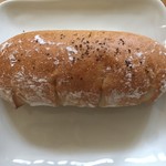 パン工房　みかづきふくろう - ソーセージ180円