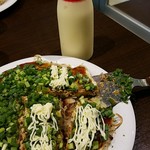 広島お好み焼き OCO - マヨがボトルで提供