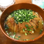 万世麺店 - 青ねぎパーコー麺