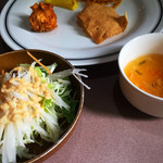 インド＆ネパールレストラン ニューマハラジャ - サイドメニューはサラダ、スープ、チャオメェン、ポテトフライ、インド風フライドチキンなど。他にもあります。