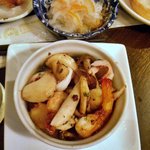 TAPAS桜台 - 具だくさんなアヒージョ