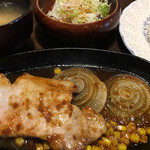 喫茶 俺ん家゛ - 豚ロース鉄板焼定食 780円