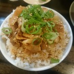 阿波屋 - 肉のせ飯 350円