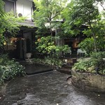 マノワール・ディノ - 