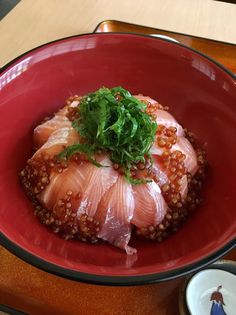 琵琶湖固有種 ビワマス の他 滋賀郷土の味を堪能できるお店 By 大阪めんま 住茂登 すみもと 長浜 郷土料理 その他 食べログ