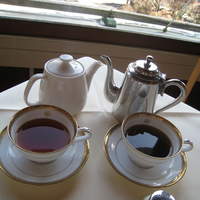 メインダイニングルーム - 紅茶とコーヒー