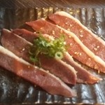 炭火焼肉屋台 たじま屋 - 塩ハート