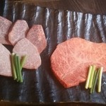 炭火焼肉屋台 たじま屋 - 三角バラ、みすじかな？