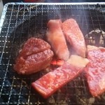 炭火焼肉屋台 たじま屋 - 焼き焼き～✨