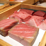 寿しの吉乃 - 本鮪 大間（タネ箱）