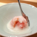 寿しの吉乃 - トマトのオニオンドレッシングがけ