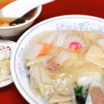 餃子飯店 - 中華丼(塩味)(680円)