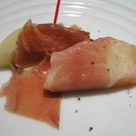 レストラン メルキュール - 桃と生ハム