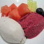 レストラン メルキュール - カシスのムース＆ソルベ　　西瓜・メロン・ブルーベリー