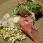 レストラン メルキュール - 豚足と鶏のテリーヌ　　　　　⇐ラヴィゴットソース