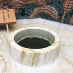 アサヒビール - 何と言っても「みず」が命だそうで、アサヒビールでは木曽川の水を使用してます、写真では分かりづらいけど湧き水みたいな演出です