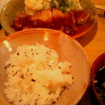 関取 - ライスと味噌汁も付けてもらいました。