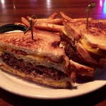 Flowing Tide Pub - SANDBURGER(アップ)♪