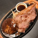 ミート ラッシュ - サーロインステーキ&デミグラスハンバーグ 1680円