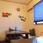 中華そば店 遠州 - テーブル席