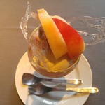 PATISSERIE ASAKO IWAYANAGI - パルフェビジュー ペッシュ 〜カモミールミルクジェラートとともに〜