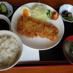 Akai Gawa Mura Hoyou Senta - ロースカツ定食850円