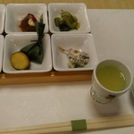 緑亭 - 夏みかんジュースと前菜