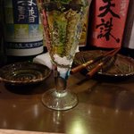 遊月亭 - 日本酒は、120ｍｍから注文可能。120ｍｍの時は、このような綺麗なグラスで供されます。