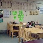 中華料理　大徳 - 家庭的で落ち着いた店内