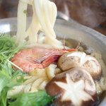 ひらの - うどんすき　新鮮なお魚と自家製太麺を特製だしでどうぞ…