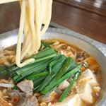 ひらの - もつなべ（うどん入り）　当店いちおしのメニュー一度食べたらやみつきになる味