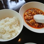 中国料理 四川 - 麻婆豆腐と御飯