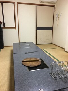 花くじら - 座敷席にはIHヒーター完備