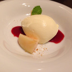 デザート(ヨーグルトのムース)