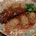 イチリン ハナレ - あいなめと山椒men。大皿料理らしいダイナミックさ