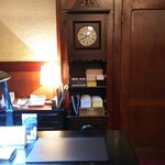 万平ホテル メインダイニングルーム - お会計はこちらで