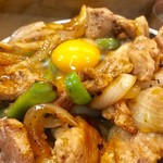 えびすこ本場所 - 生卵を入れますと更に美味しくなります2【料理】