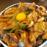 えびすこ本場所 - 生卵を入れますと更に美味しくなります1【料理】