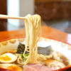 自然派ラーメン 神楽 - 料理写真:つるりとした麺